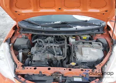 2013 Toyota Prius C Two из США, поврежденный, VIN JTDKDTB33D1035704